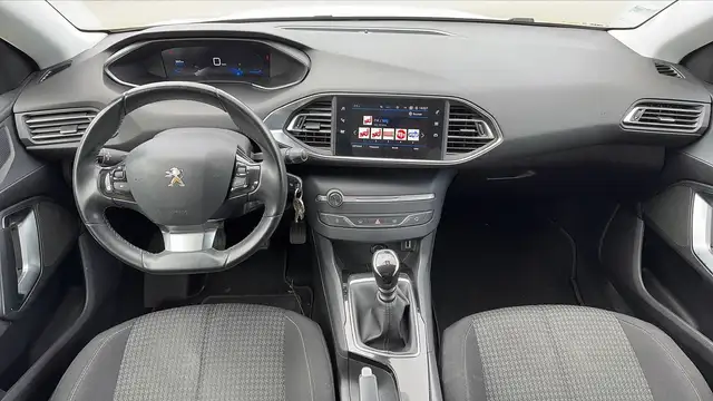 Peugeot 308 view 11