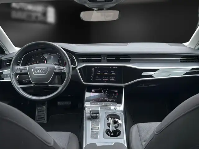 Audi A6 view 12