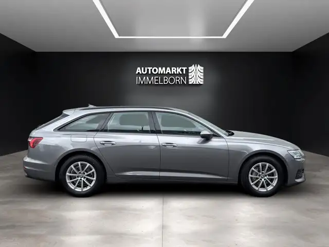 Audi A6 view 11