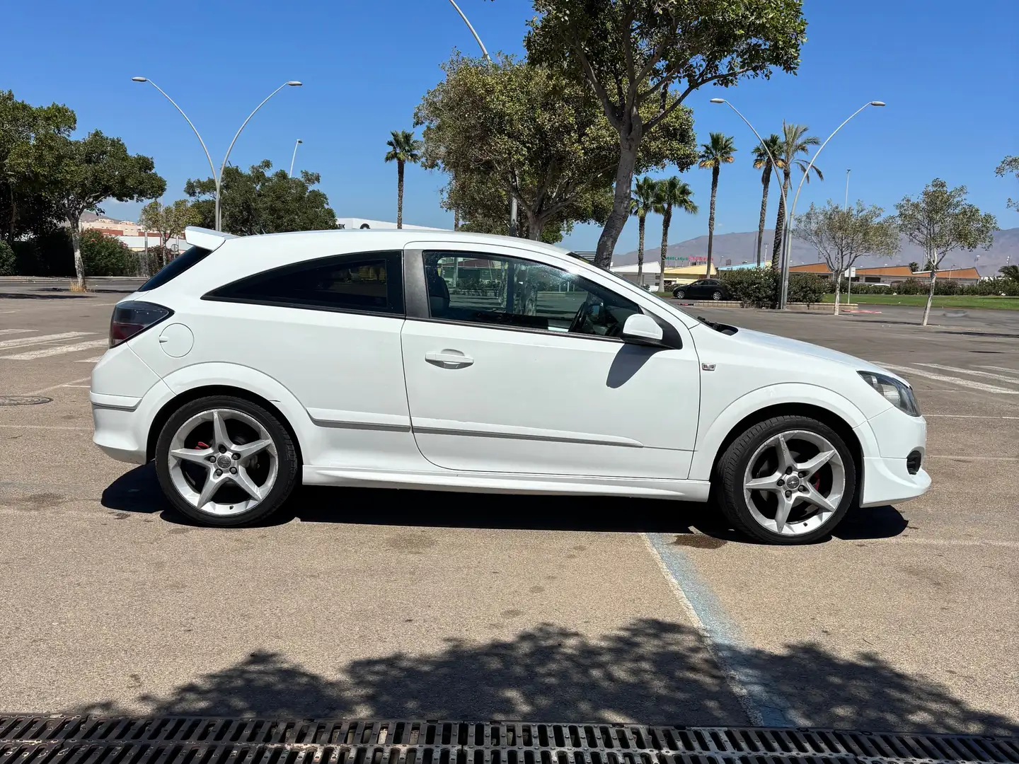 Opel Astra Astra GTC 1.6 Sport Sport Blanco - 2