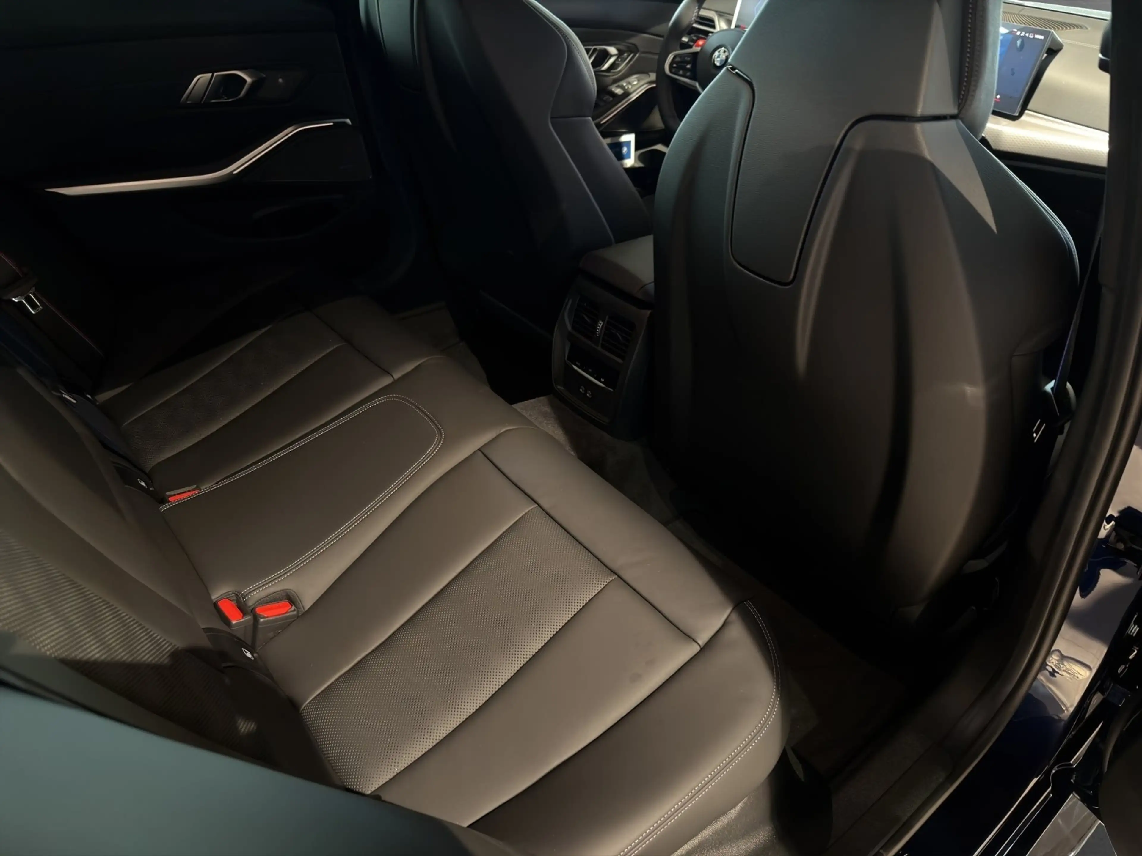BMW M3 Touring xDrive Competition M — photo 13