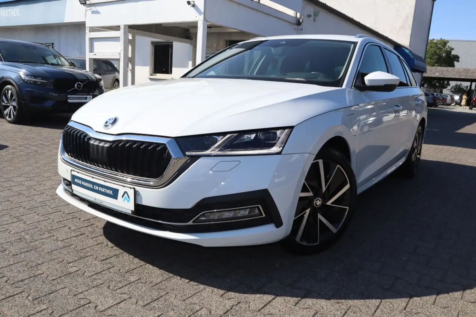 Skoda Octavia Combi 1.4 TSI iV DSG Style |LEDER|NAVI|ACC| - 1
