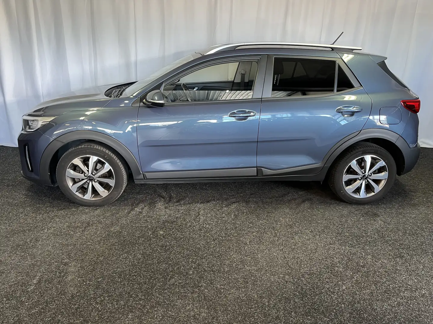 Kia Stonic 1.0 T-GDi MHEV DynamicLine 1E EIGN/ECC/APPLE/STOEL Bleu - 2