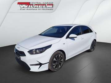 Fotografie Kia Ceed / cee'd Ceed 1.5 T-GDI Silver (EU-Fahrzeug)
