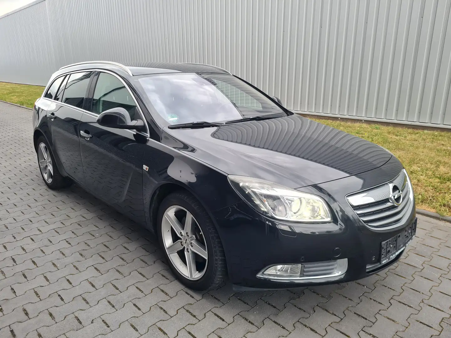 Opel Insignia Innovation Noir - 1