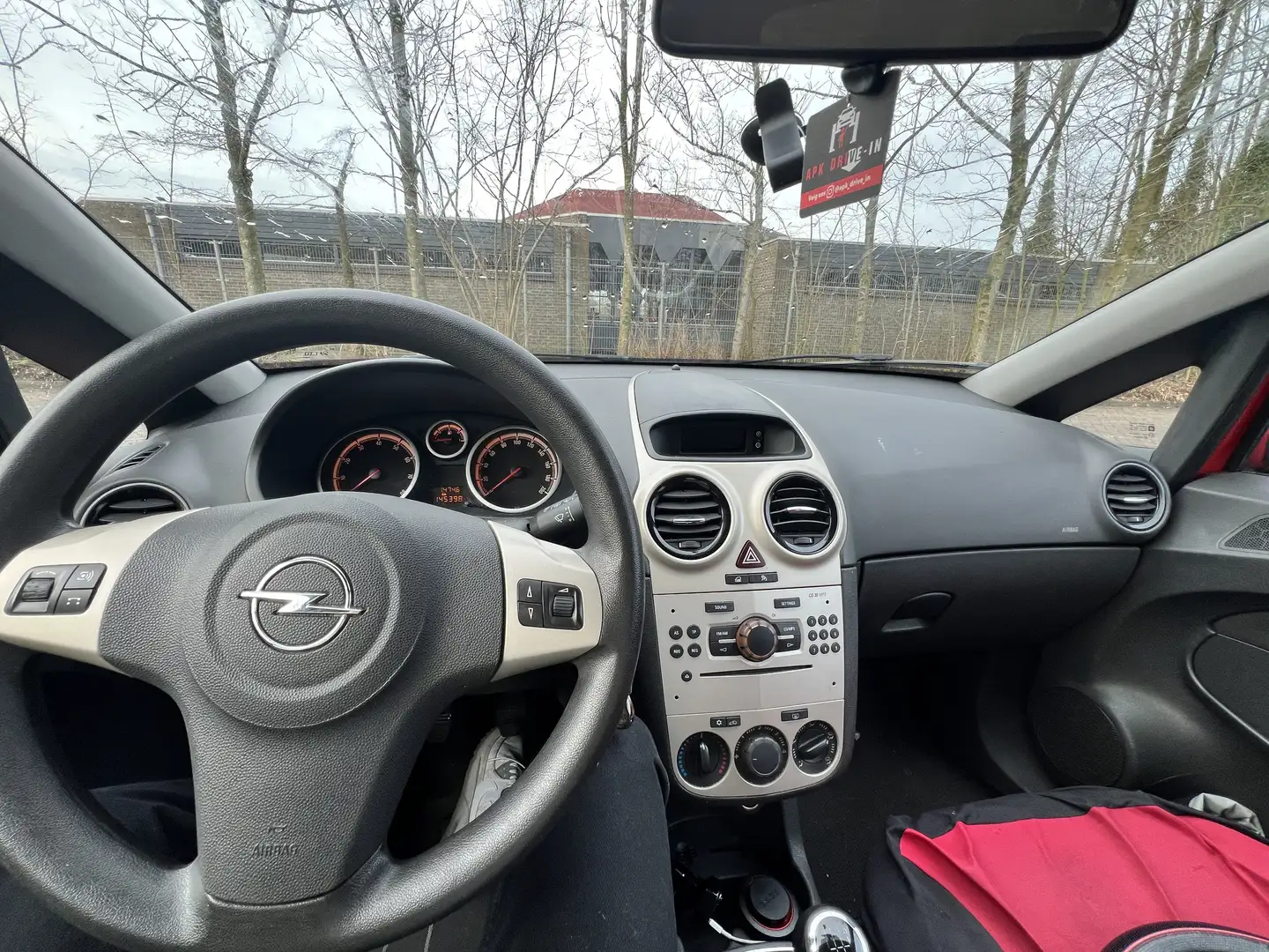 Opel Corsa 1.2-16V Enjoy Rouge - 1