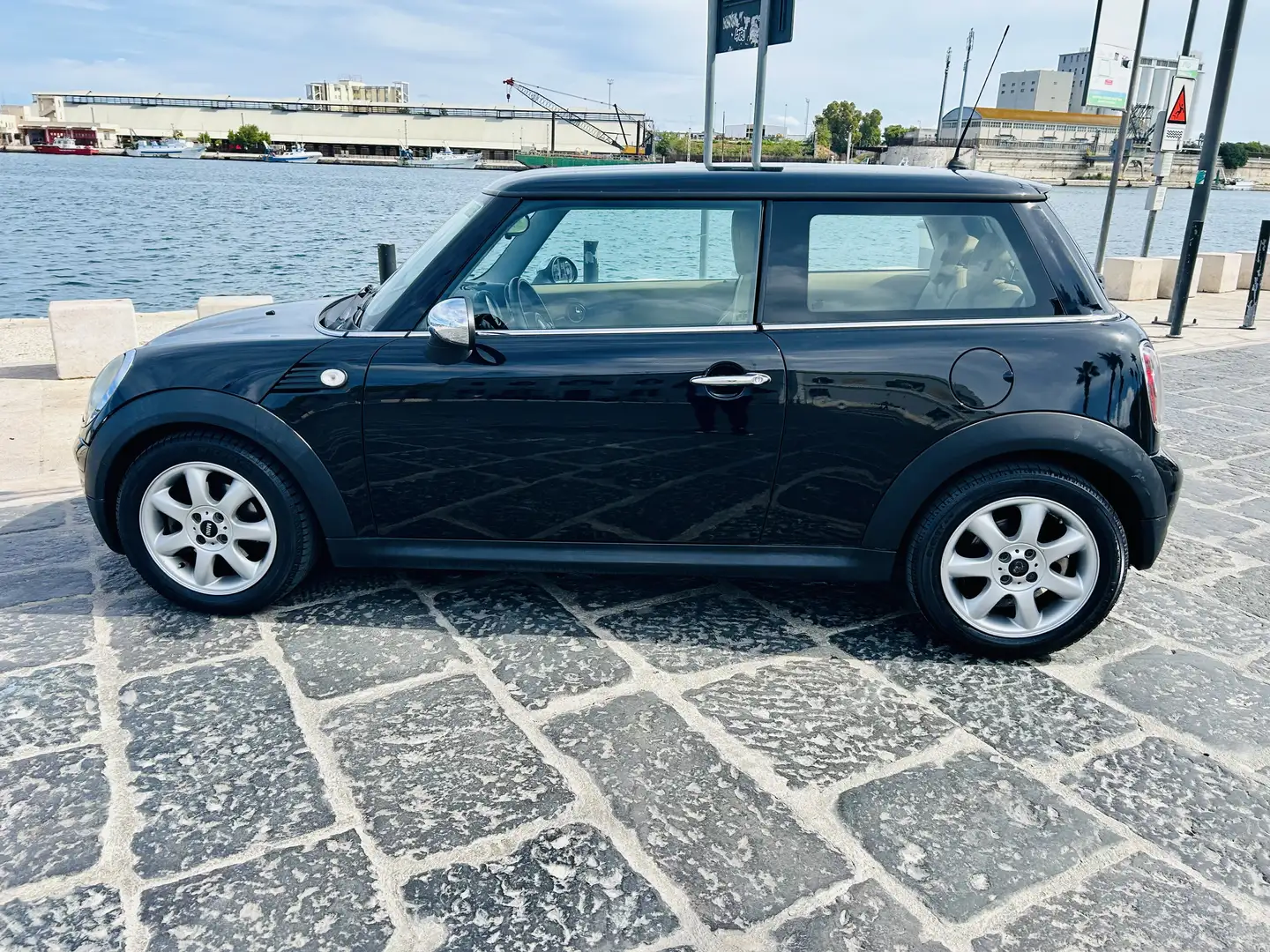 MINI Cooper D 1.6 - 1