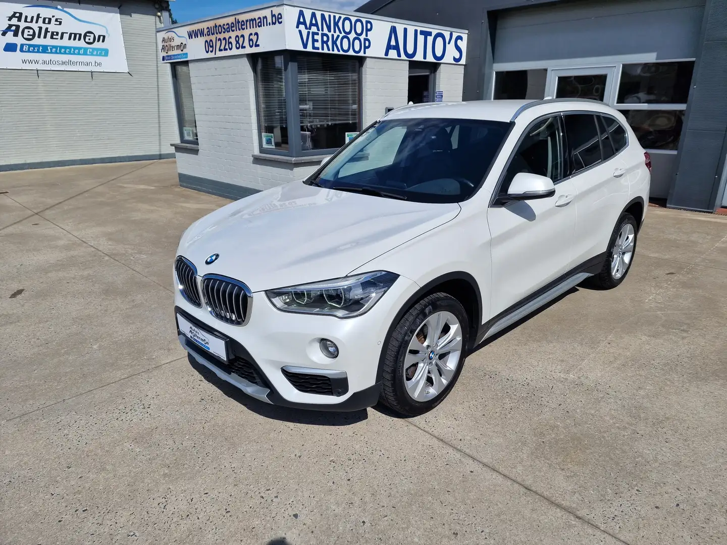 BMW X1 X1 sDrive18i Automaat * Leder * GPS * LED * .... Blanc - 2