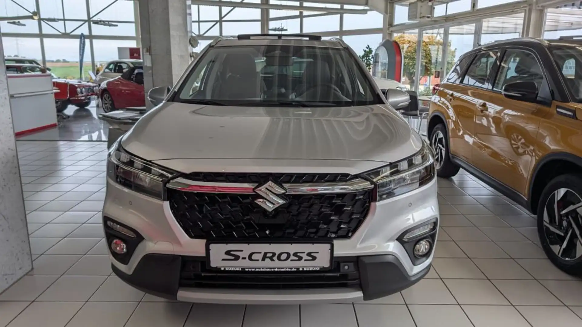 Suzuki S-Cross 1.5 Dualjet Hybrid ALLGRIP AGS Comfort+ Silber - 2