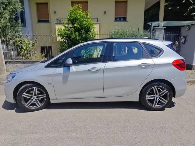 BMW 216