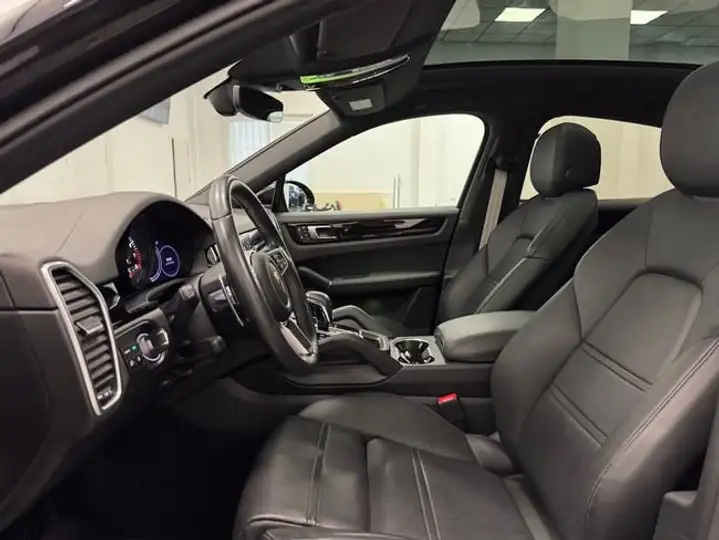 Porsche Cayenne Coupé E-Hybrid 3.0 2022, foto 14