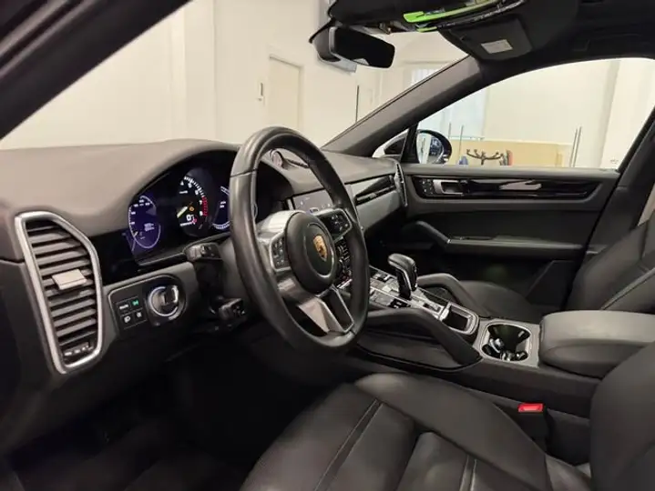 Porsche Cayenne Coupé E-Hybrid 3.0 2022, foto 13