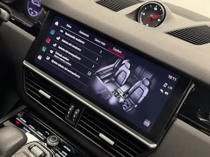 Porsche Cayenne Coupé E-Hybrid 3.0 2022, foto 36