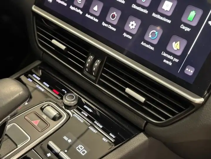 Porsche Cayenne Coupé E-Hybrid 3.0 2022, foto 37