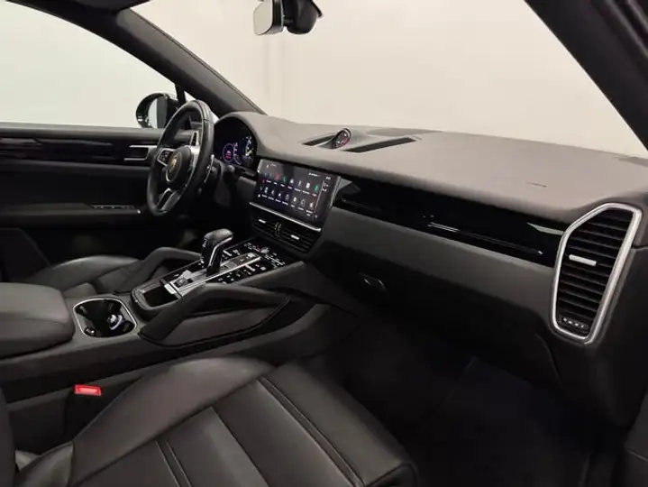 Porsche Cayenne Coupé E-Hybrid 3.0 2022, foto 26