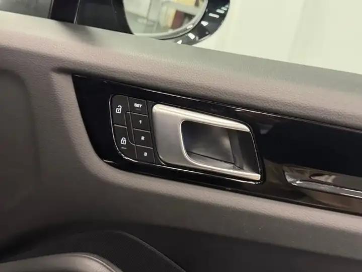 Porsche Cayenne Coupé E-Hybrid 3.0 2022, foto 28