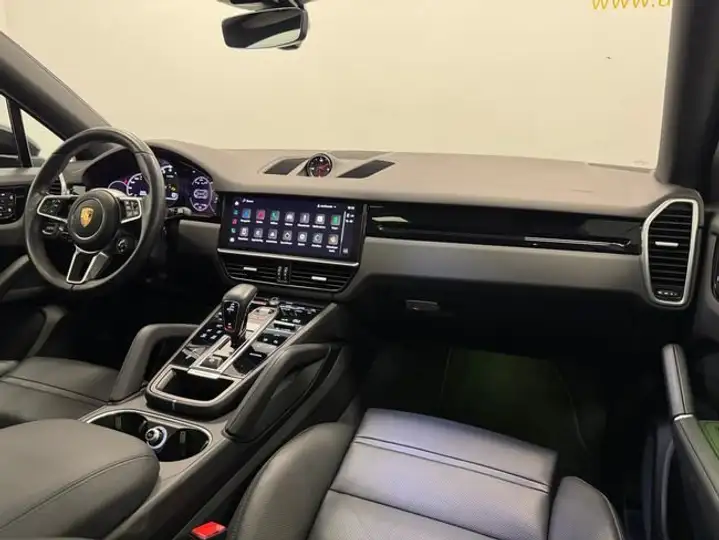 Porsche Cayenne Coupé E-Hybrid 3.0 2022, foto 10