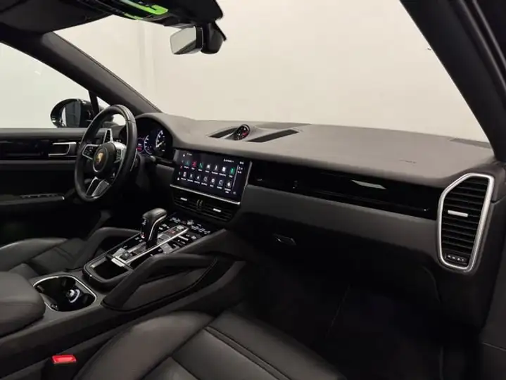 Porsche Cayenne Coupé E-Hybrid 3.0 2022, foto 12