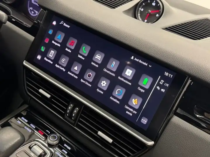 Porsche Cayenne Coupé E-Hybrid 3.0 2022, foto 32