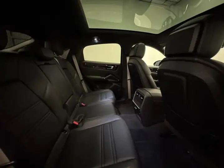 Porsche Cayenne Coupé E-Hybrid 3.0 2022, foto 42