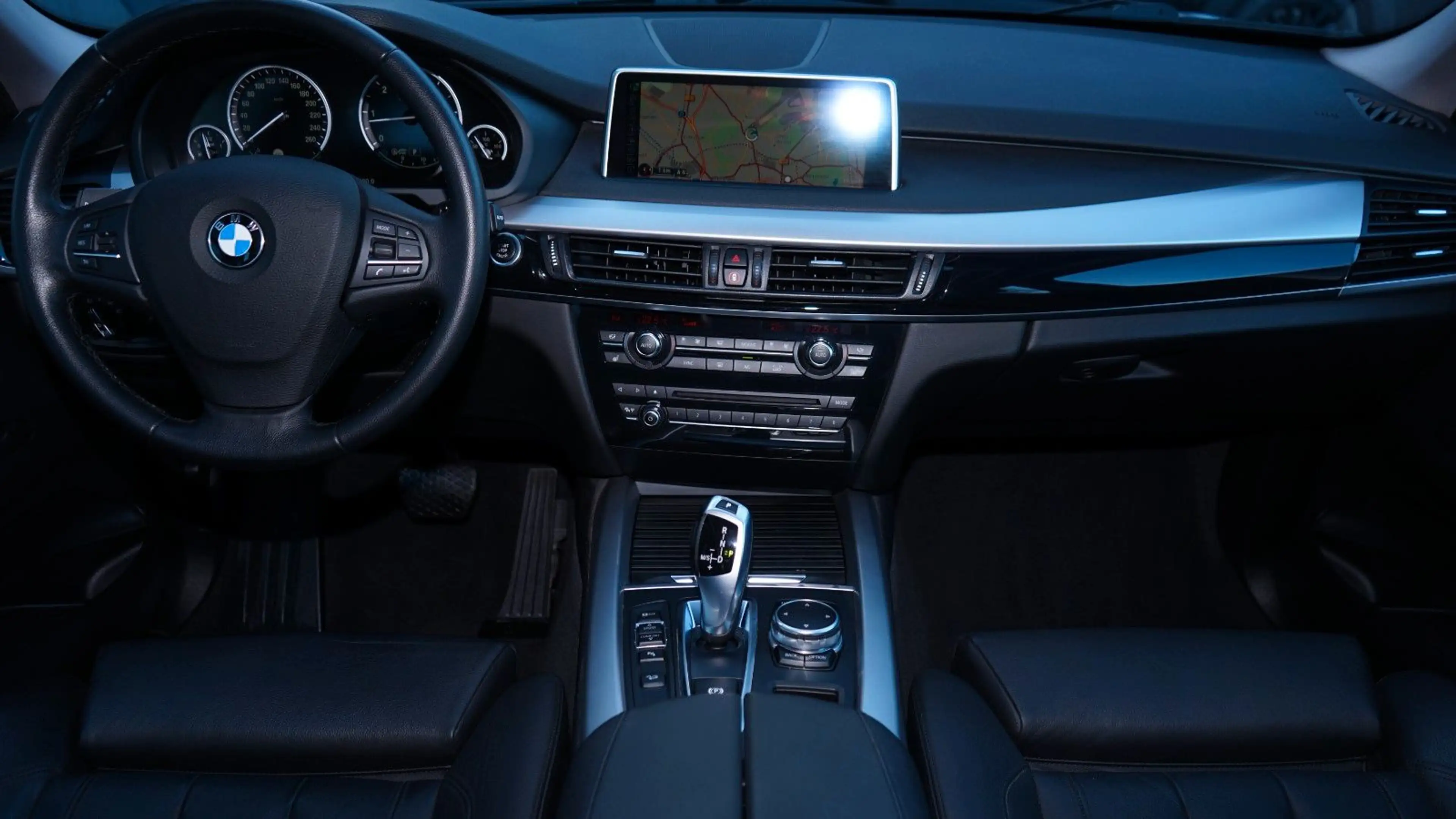 BMW X5 30d xDRIVE*PANO*HUD*19"ALU* — photo 4