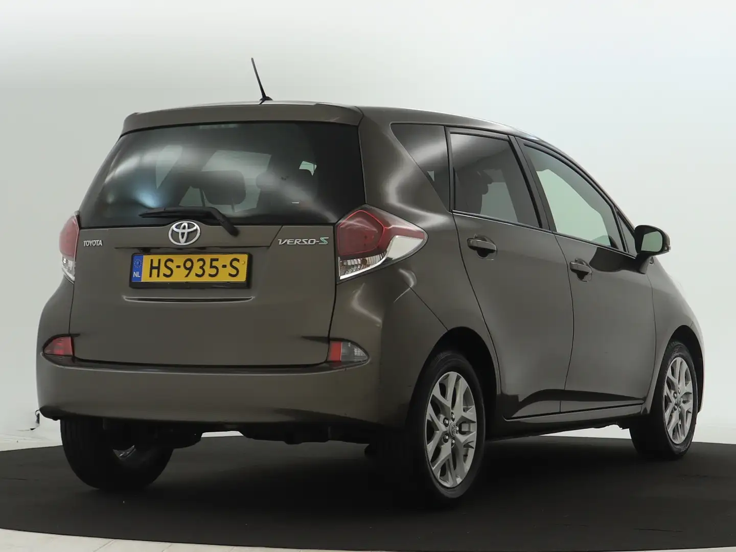 Toyota Verso-S 1.3 VVT-i Dynamic Automaat | Navigatie | LM. Velge Maro - 2