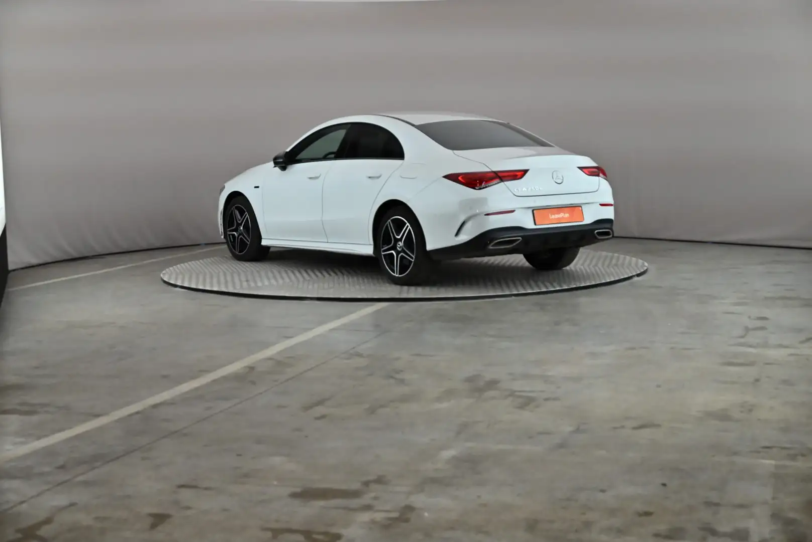 Mercedes-Benz CLA 250 250e PHEV Business Solution AMG Line Alcantara CAM Bílá - 2