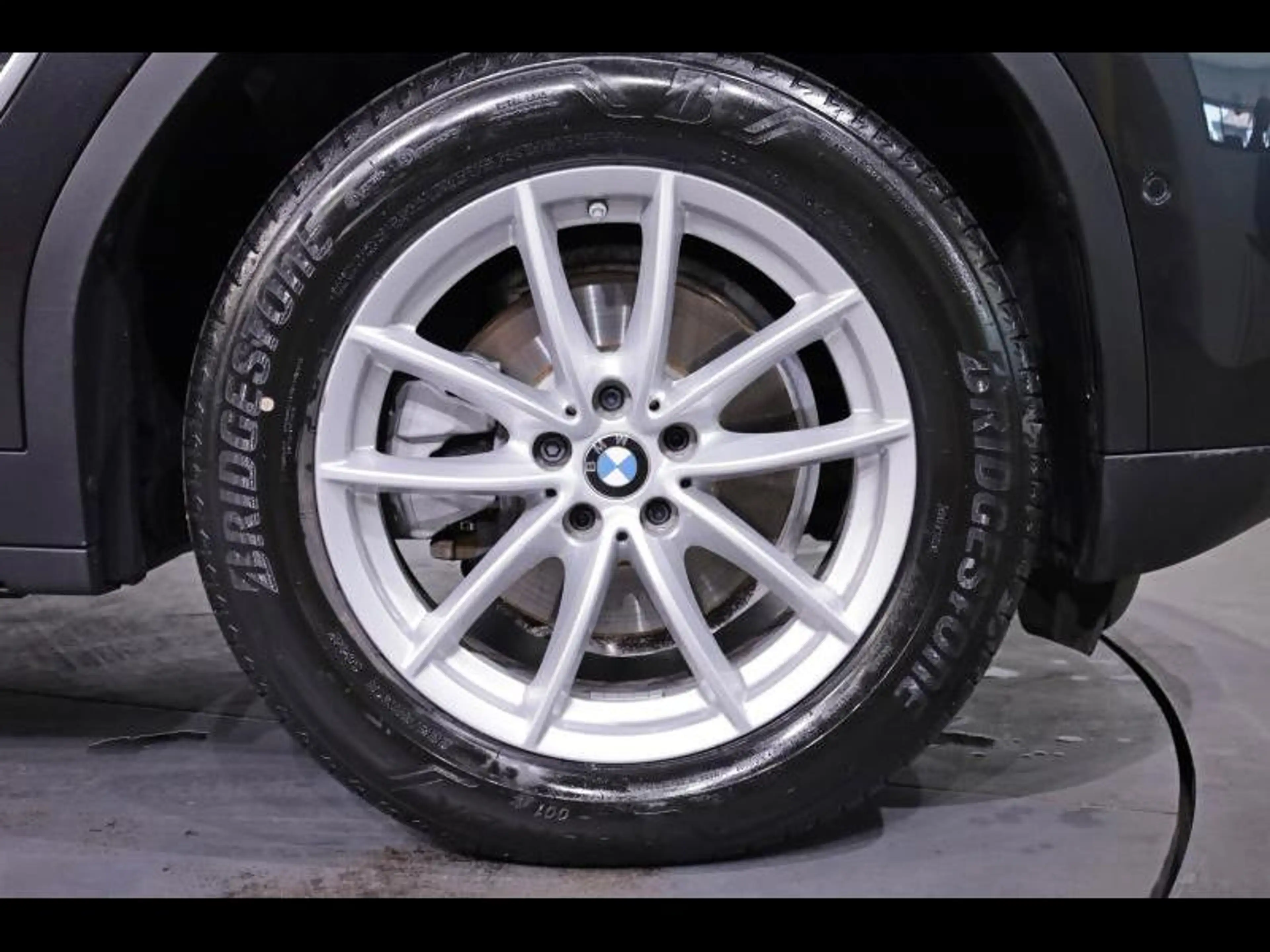 BMW X4 xDrive20i — photo 8