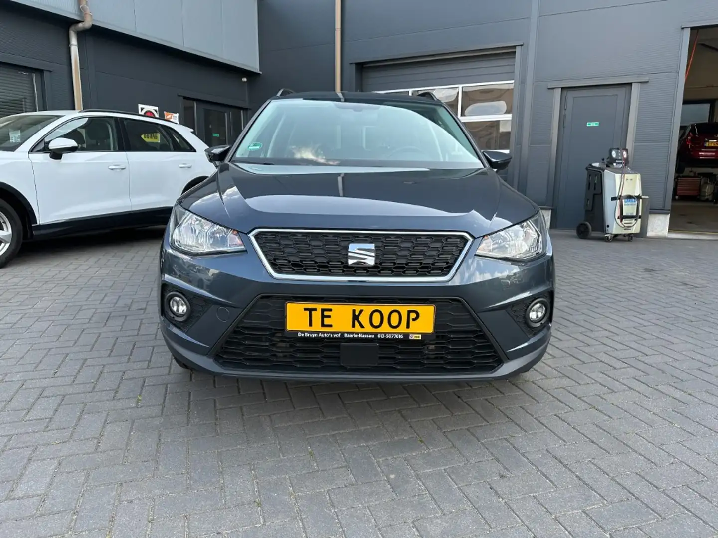 SEAT Arona 1.0 TSi Style Apple CarPlay 35000 KM !! Gri - 2