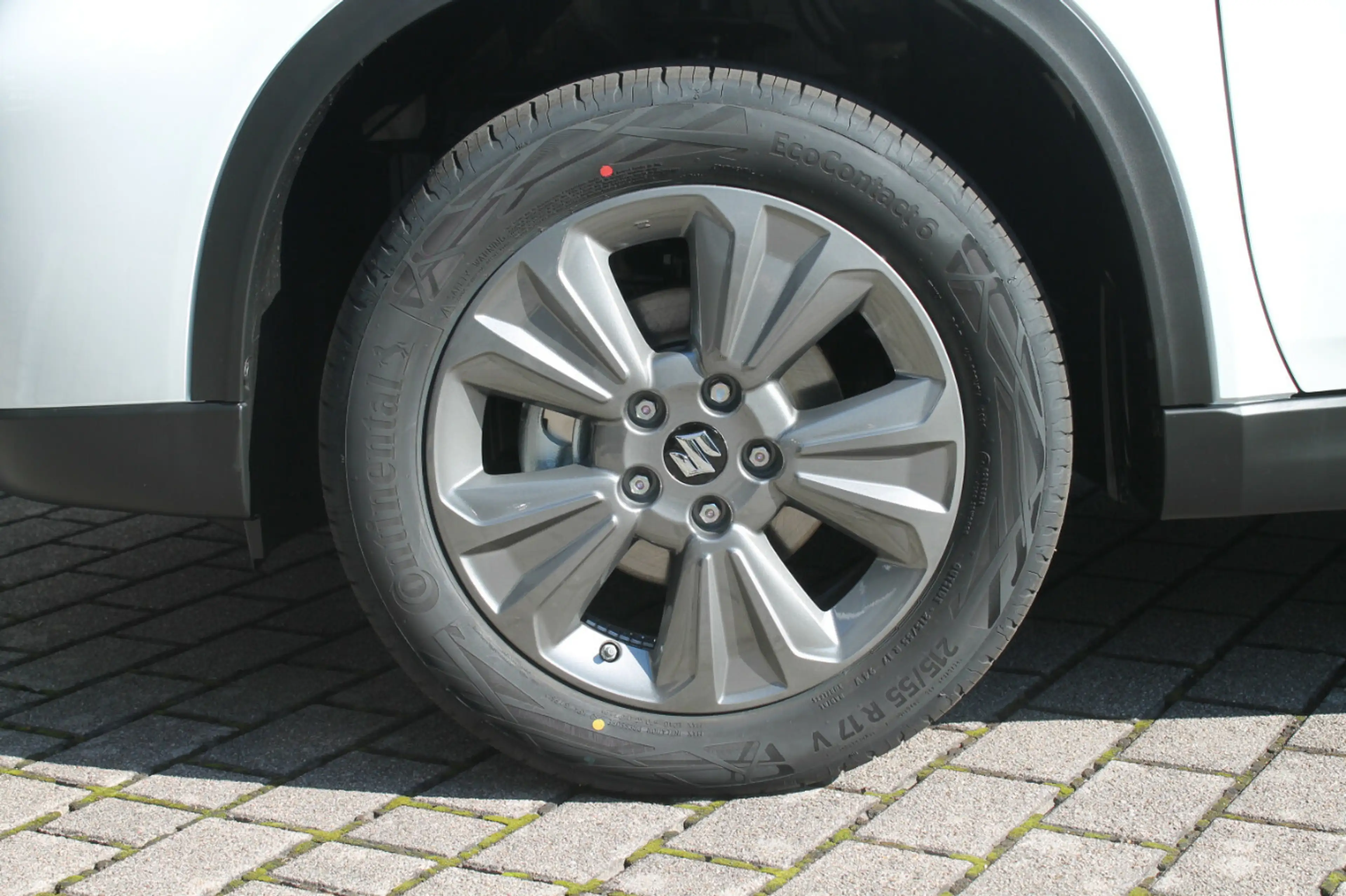 Suzuki Vitara 1.4 Comfort Hybrid — photo 4