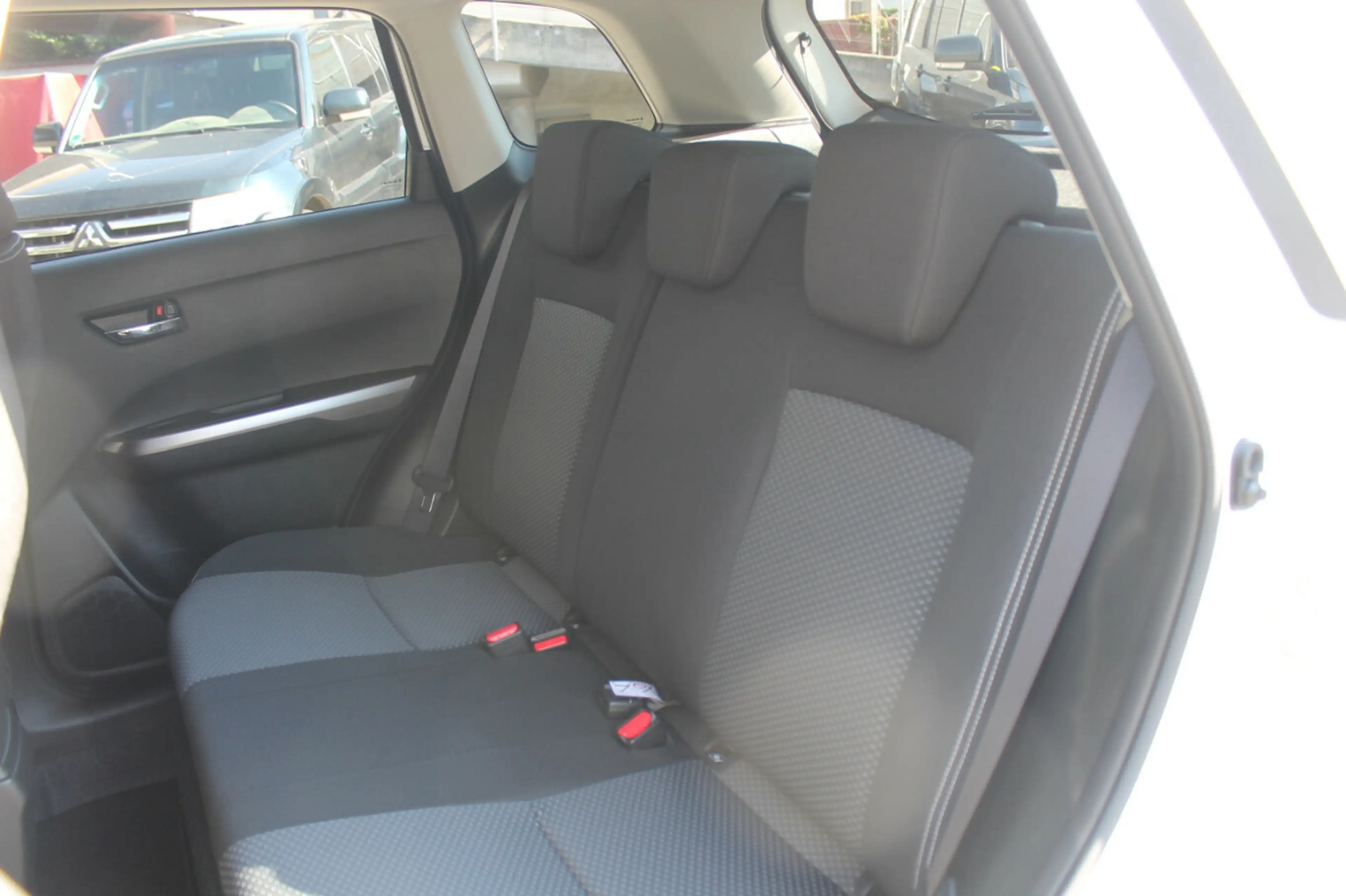 Suzuki Vitara 1.4 Comfort Hybrid — photo 13