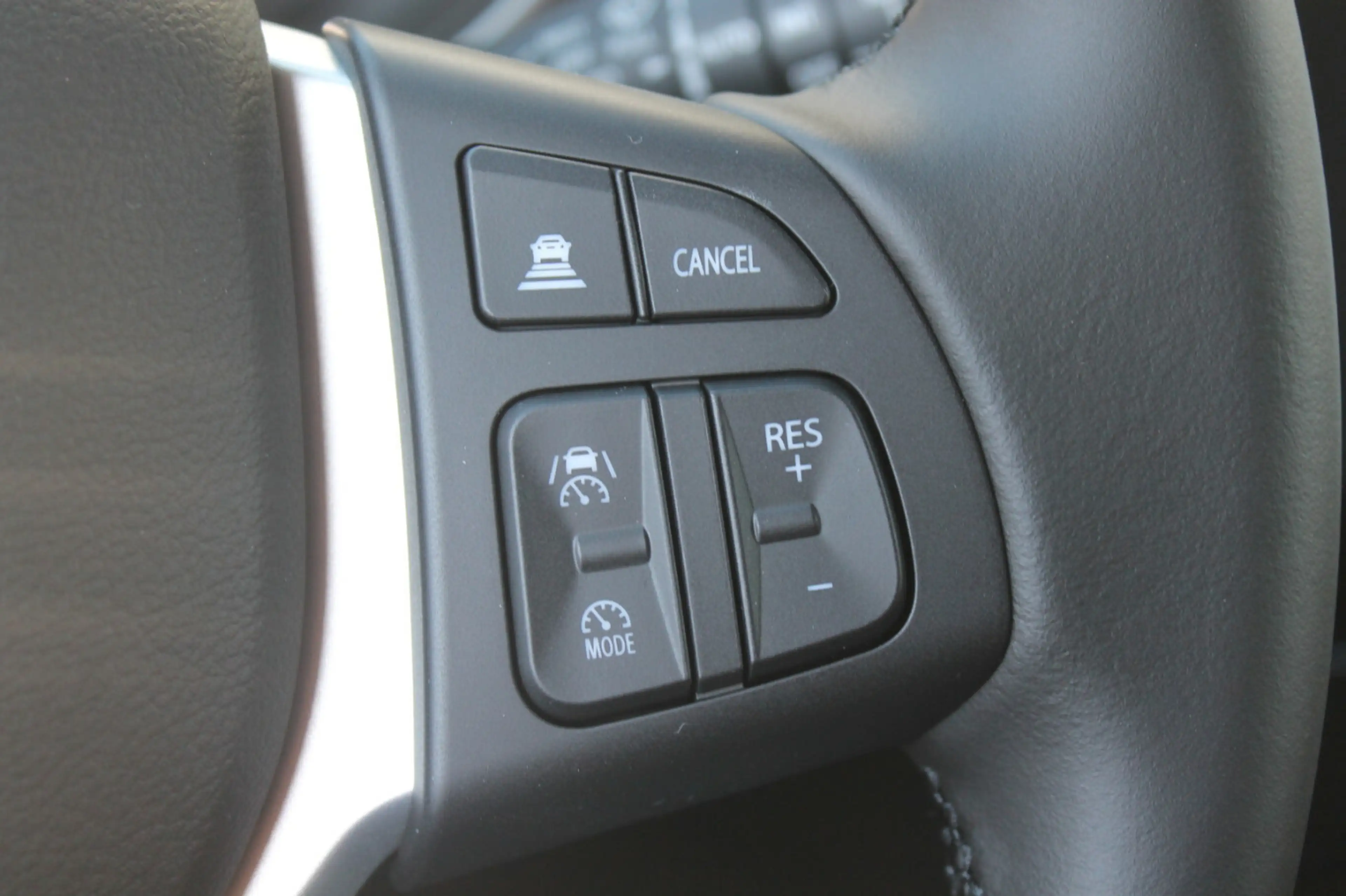 Suzuki Vitara 1.4 Comfort Hybrid — photo 8