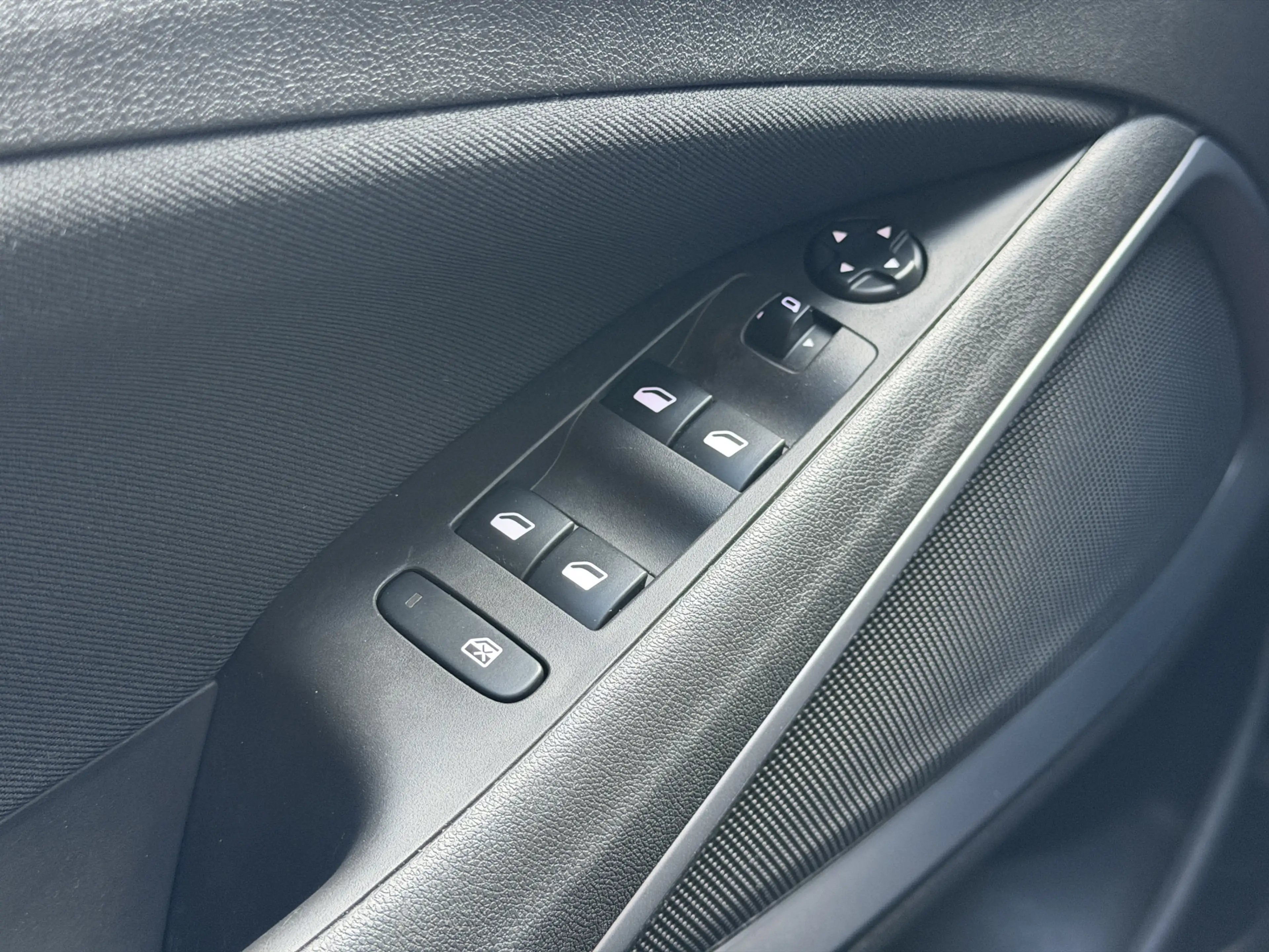 Opel Crossland X BWJ 2018 | 1.2 82PK Online Edition | AIRCO | CRUIS — photo 24