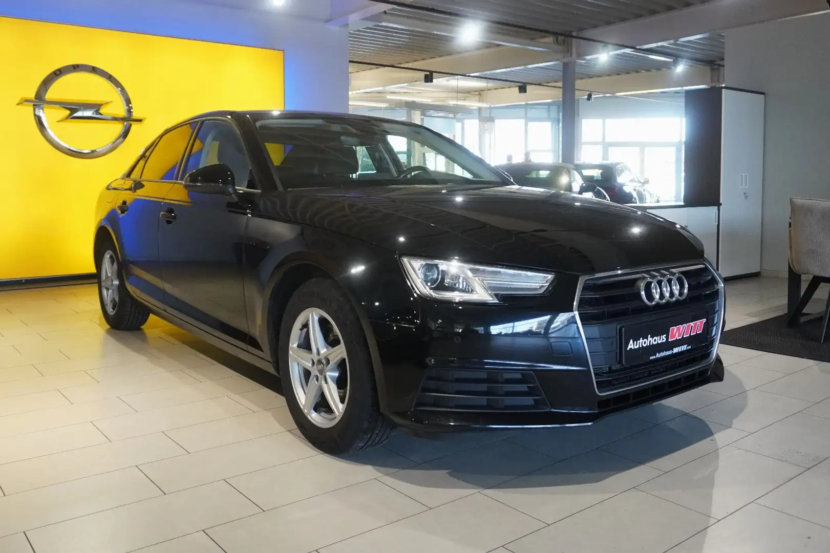 Audi A4 Lim. Sport |1.Hand|Sthzg|R-Kam|Assistent| Schwarz - 1