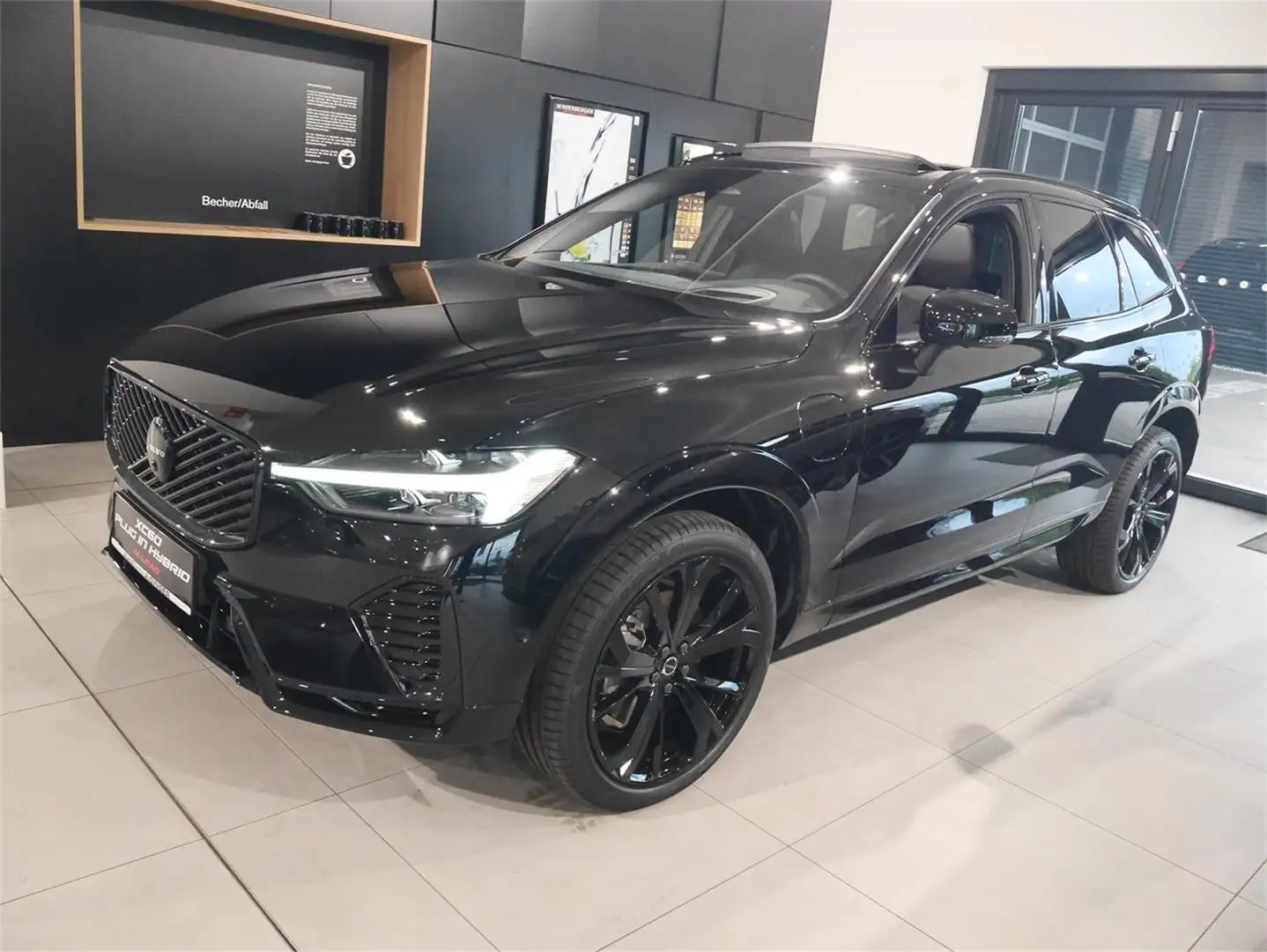 Volvo XC60 T6 AWD Plus BLACK EDITION Schwarz - 1