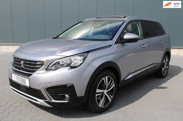 Peugeot 5008 ALLURE 7persoons schuifdak trekhaak cruise control