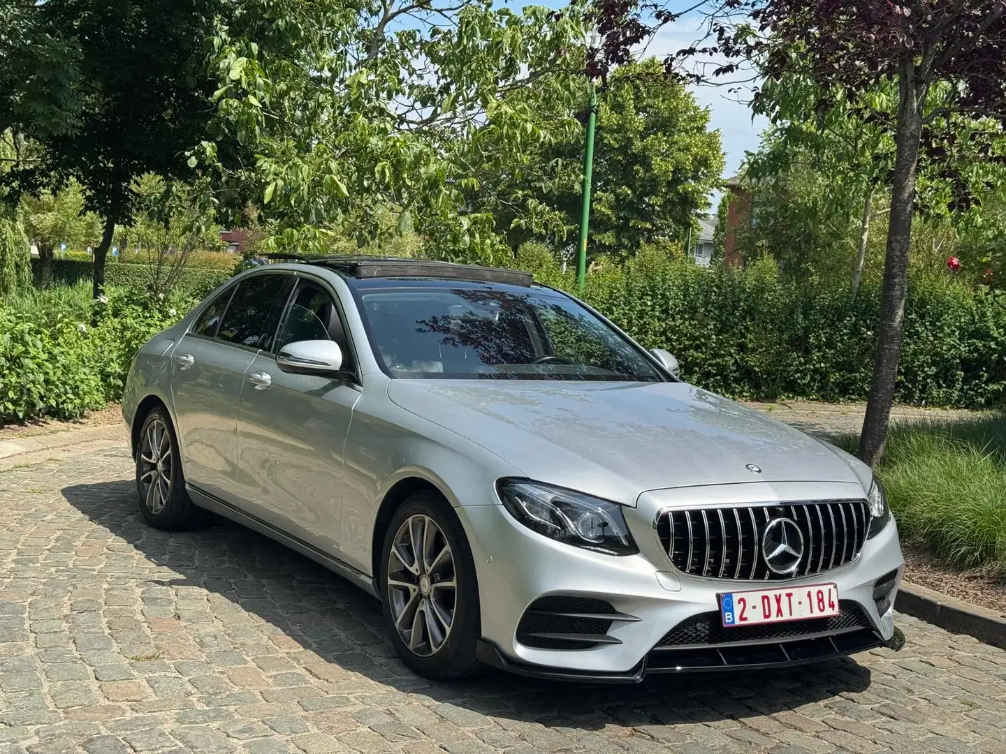 Mercedes-Benz E 200 E 200 4Matic 9G-TRONIC AMG Line - 2