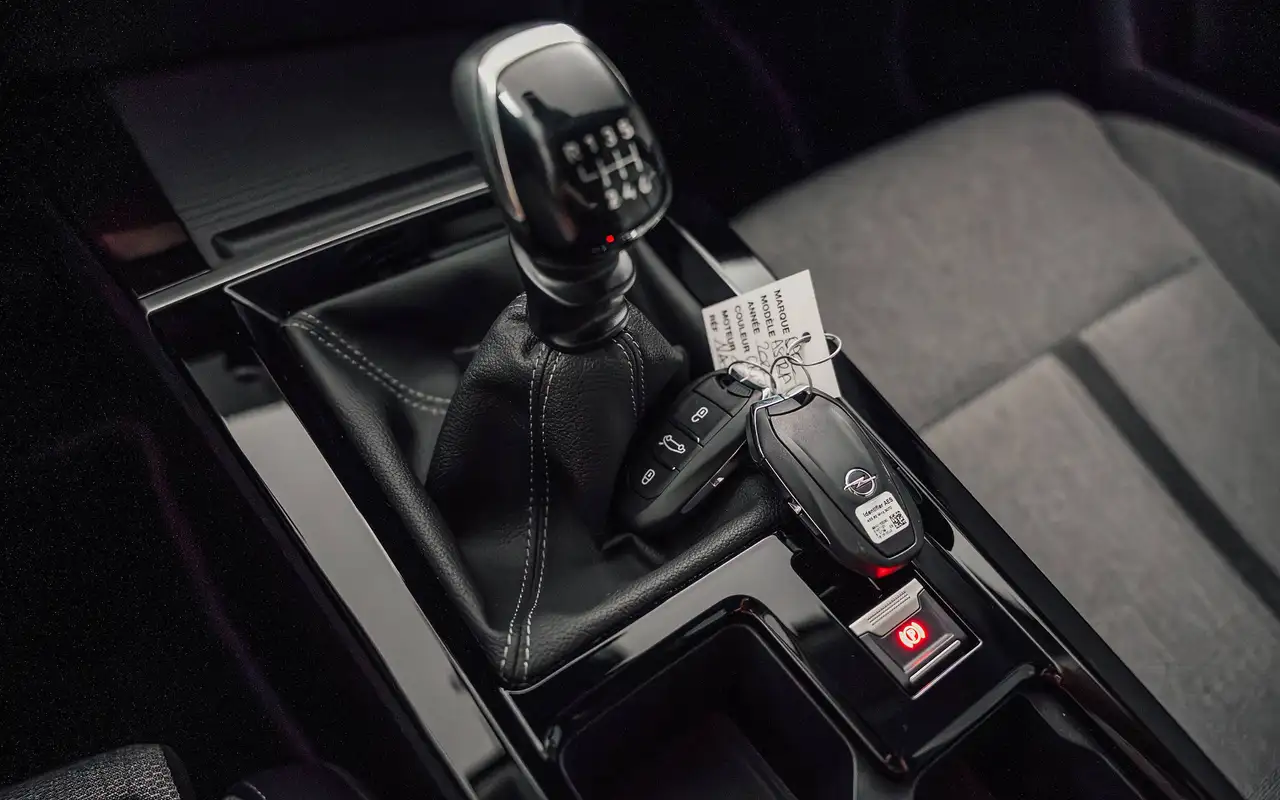 Opel Astra 1.2 Turbo Edition Incl. Navi Carplay Camera, миниатюра 26