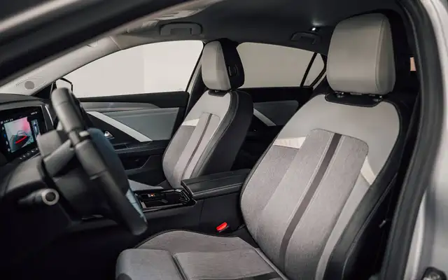 Opel Astra view 9