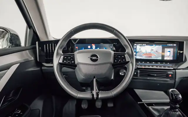 Opel Astra view 15