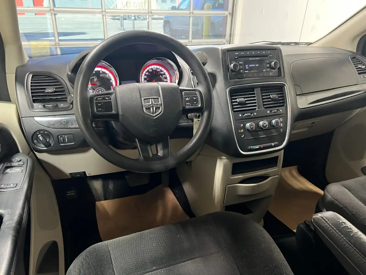 Dodge Grand Caravan снимка Dodge Grand Caravan
