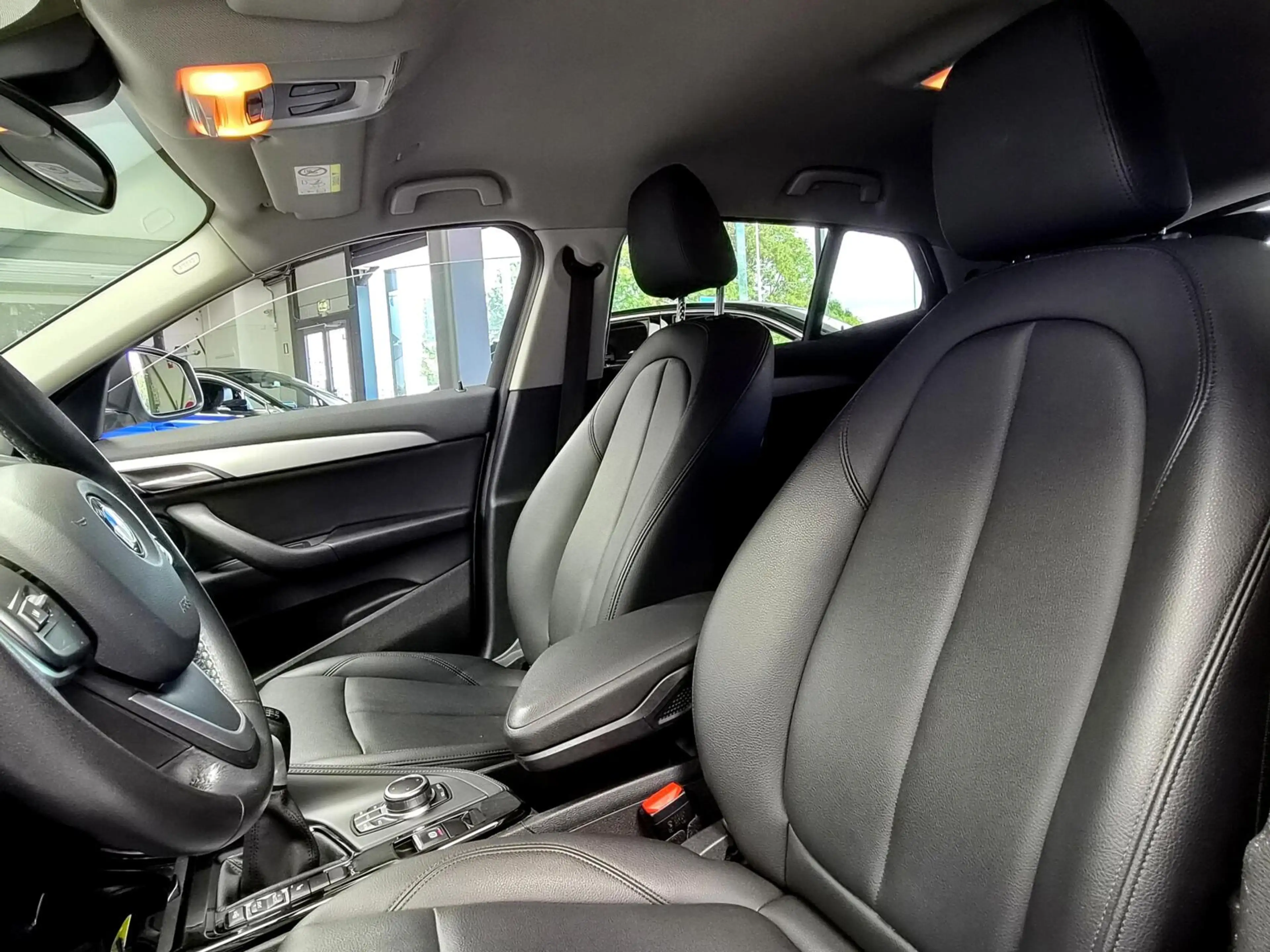 BMW X2 sDrive18i Executive |Leer|Navi|Trekhaak|Airco|PDC — photo 13