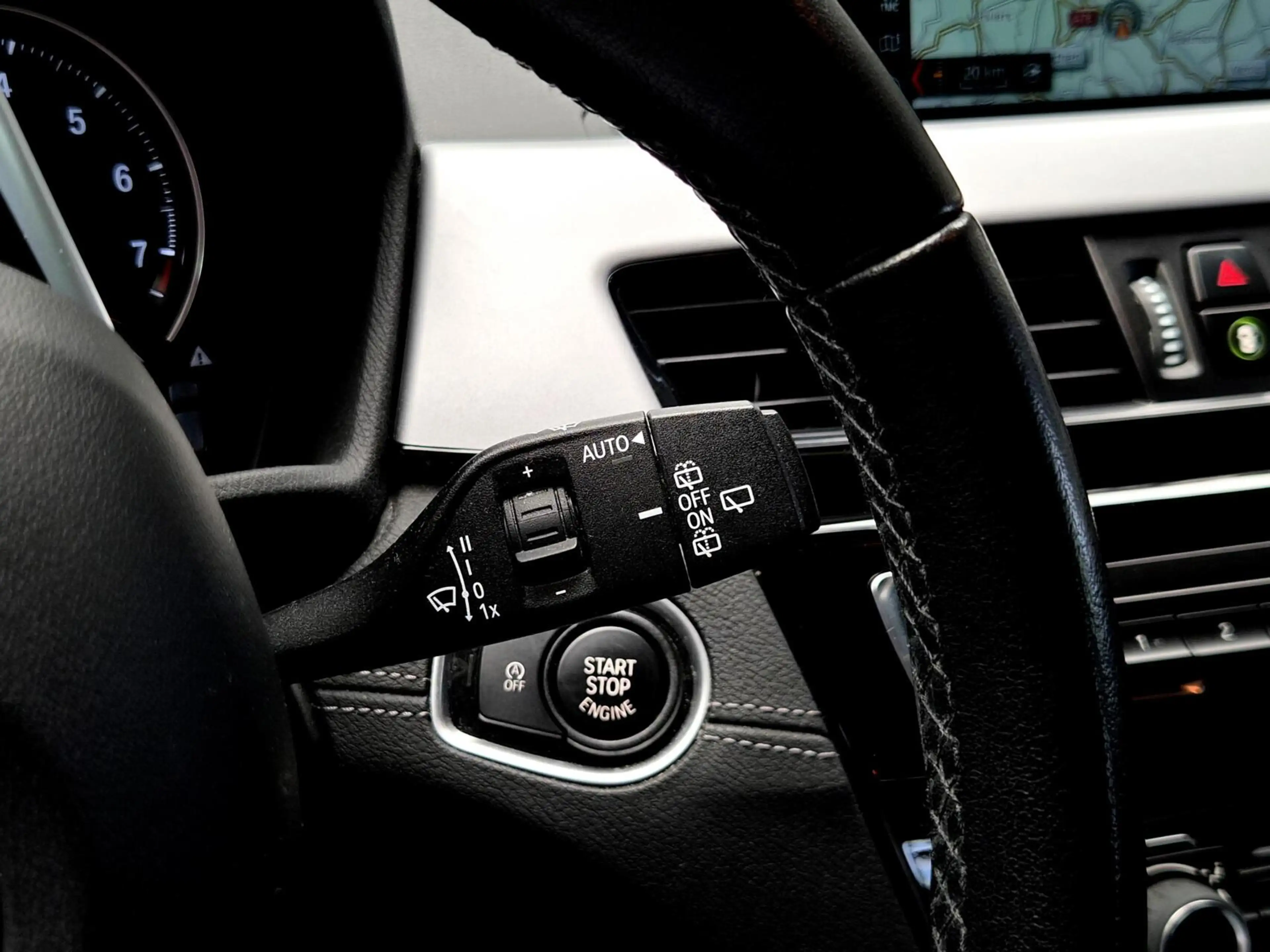BMW X2 sDrive18i Executive |Leer|Navi|Trekhaak|Airco|PDC — photo 35