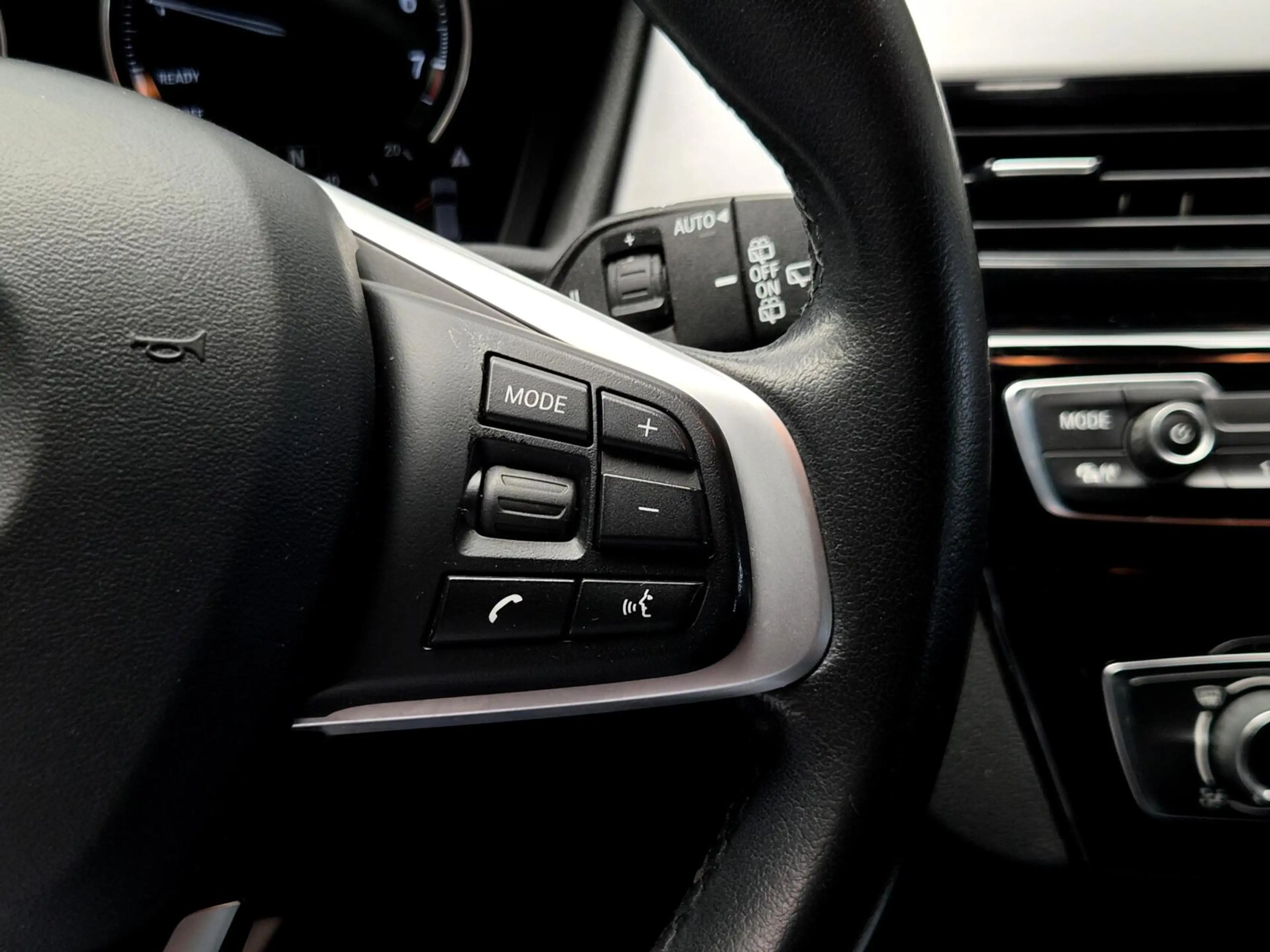 BMW X2 sDrive18i Executive |Leer|Navi|Trekhaak|Airco|PDC — photo 34