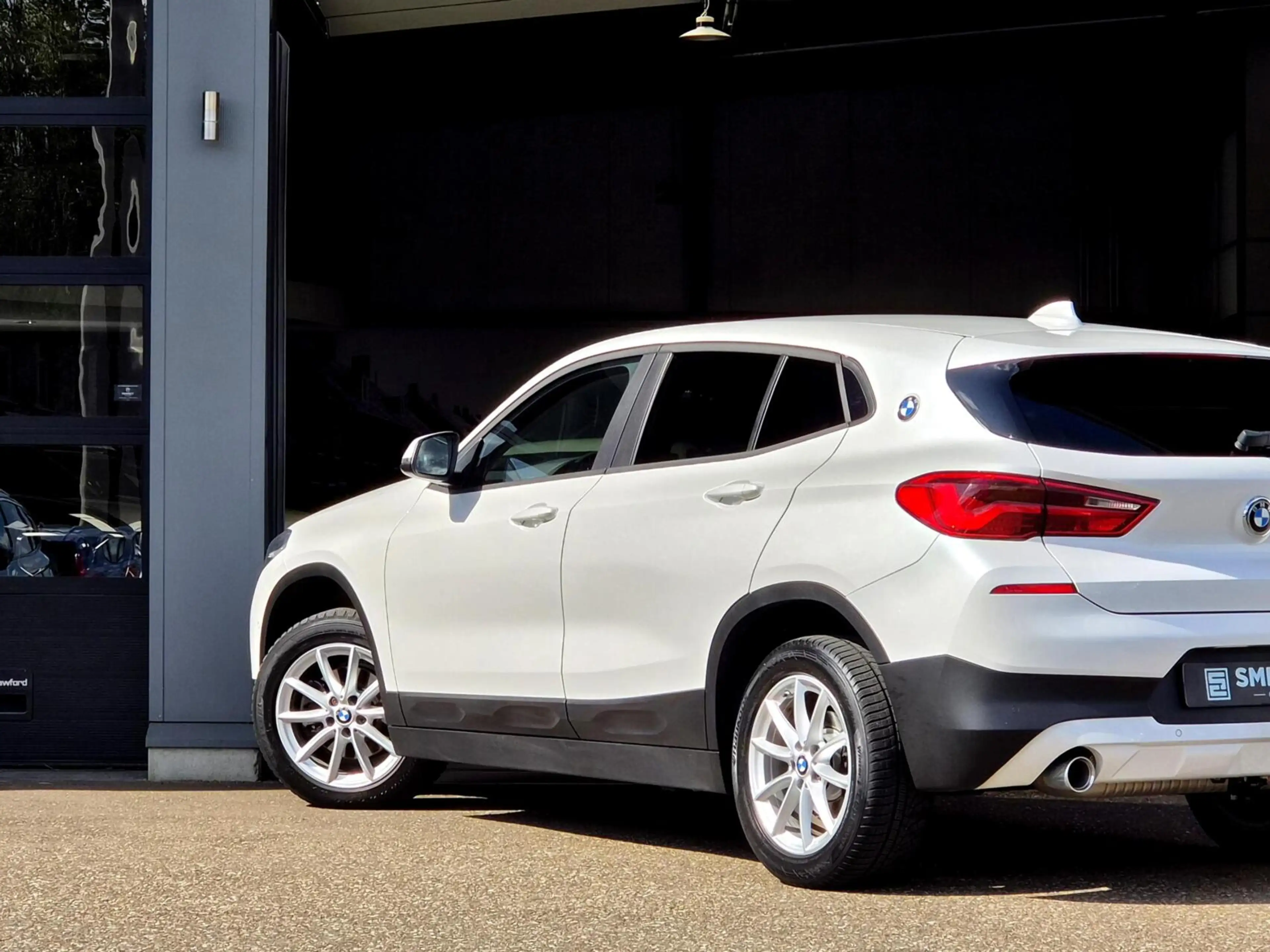 BMW X2 sDrive18i Executive |Leer|Navi|Trekhaak|Airco|PDC — photo 8