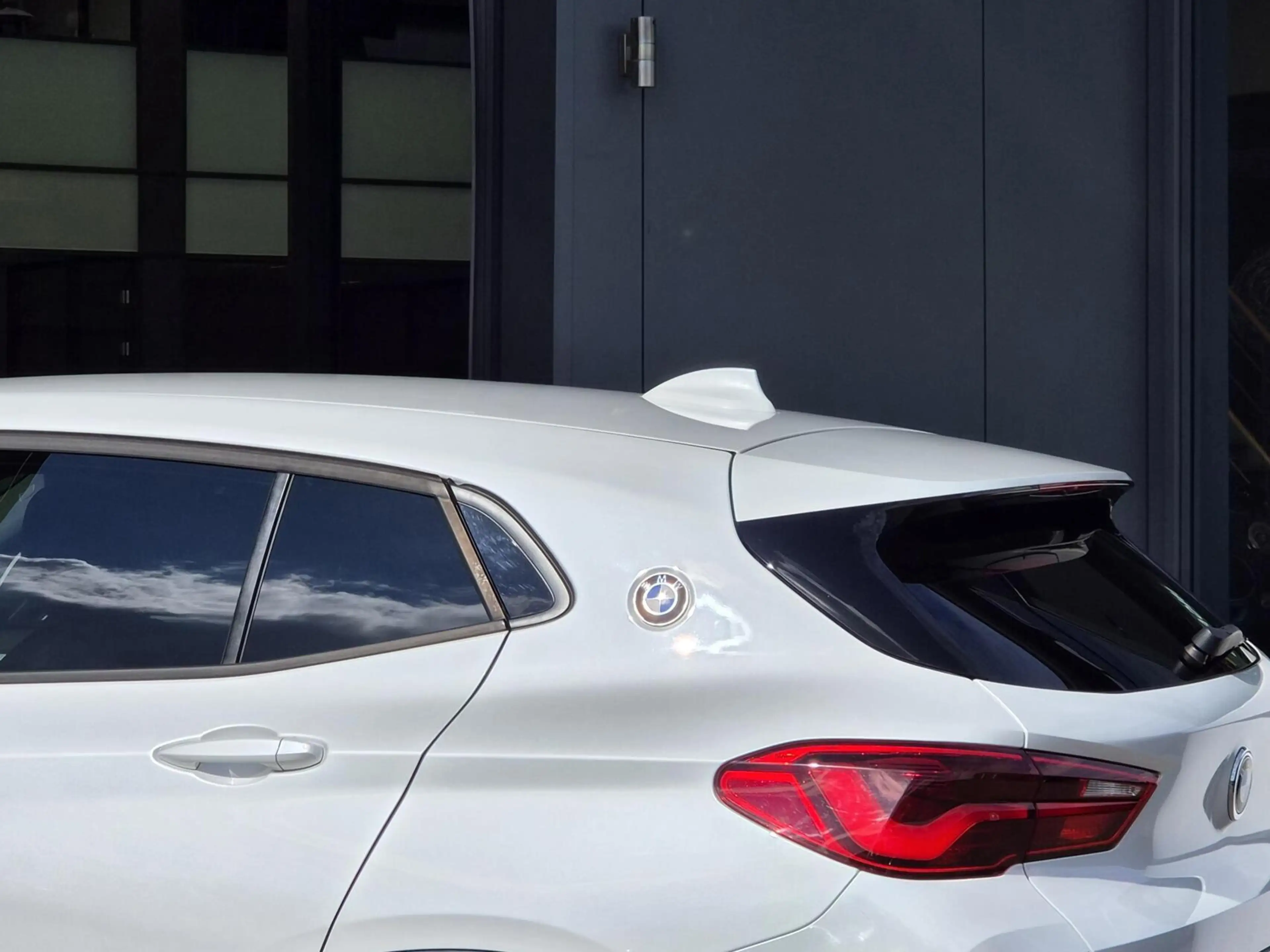BMW X2 sDrive18i Executive |Leer|Navi|Trekhaak|Airco|PDC — photo 36