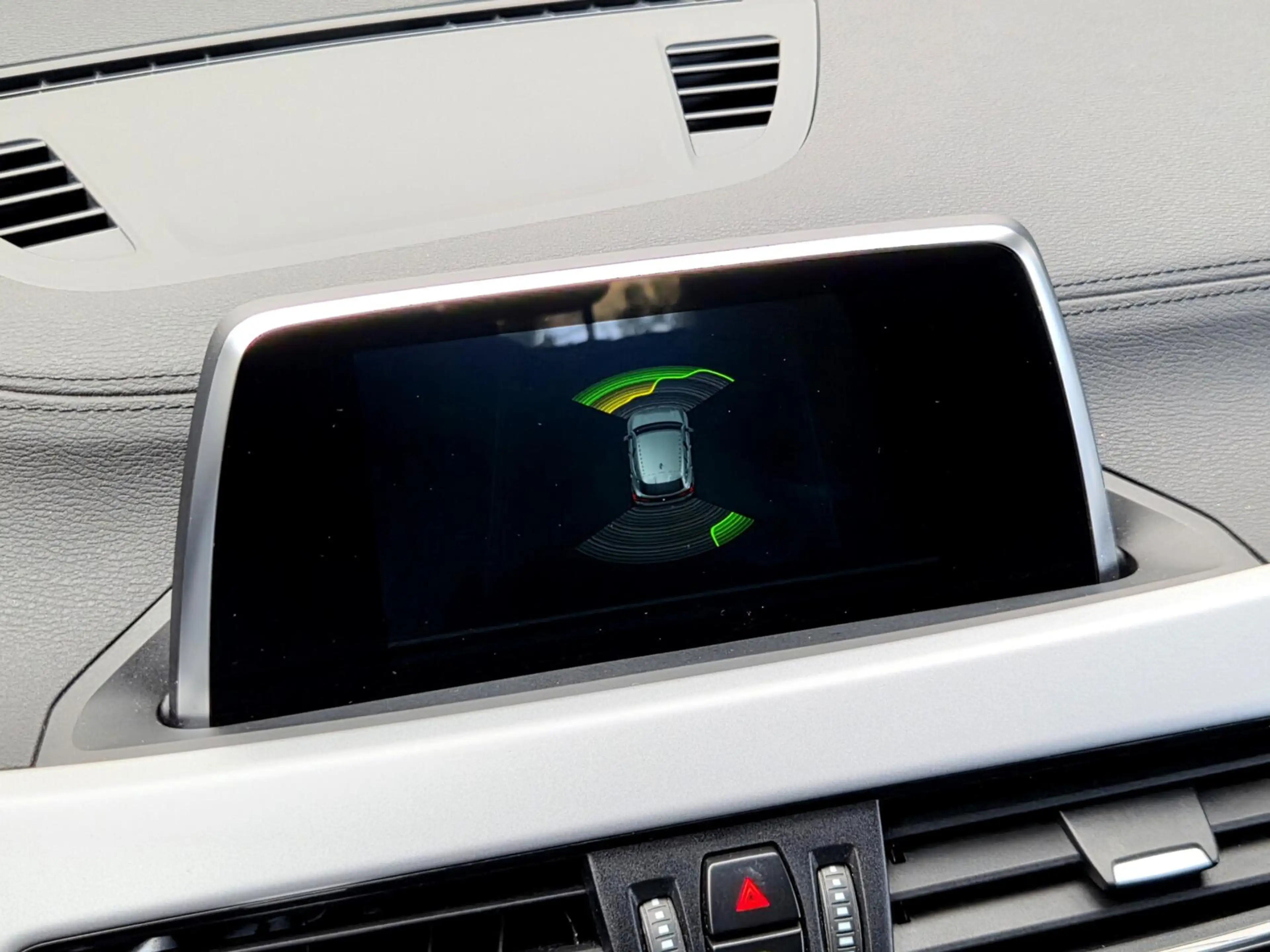 BMW X2 sDrive18i Executive |Leer|Navi|Trekhaak|Airco|PDC — photo 39