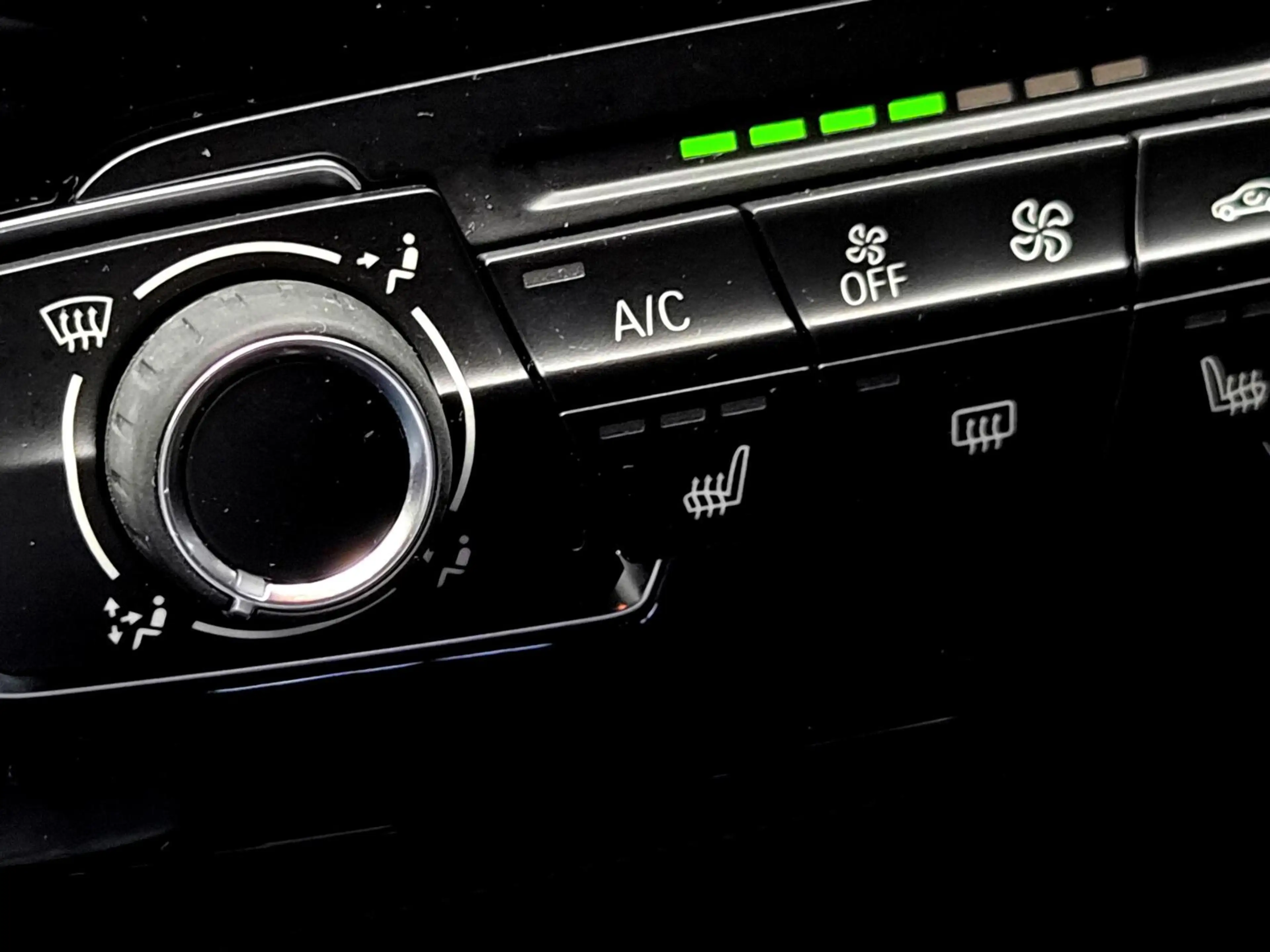 BMW X2 sDrive18i Executive |Leer|Navi|Trekhaak|Airco|PDC — photo 21