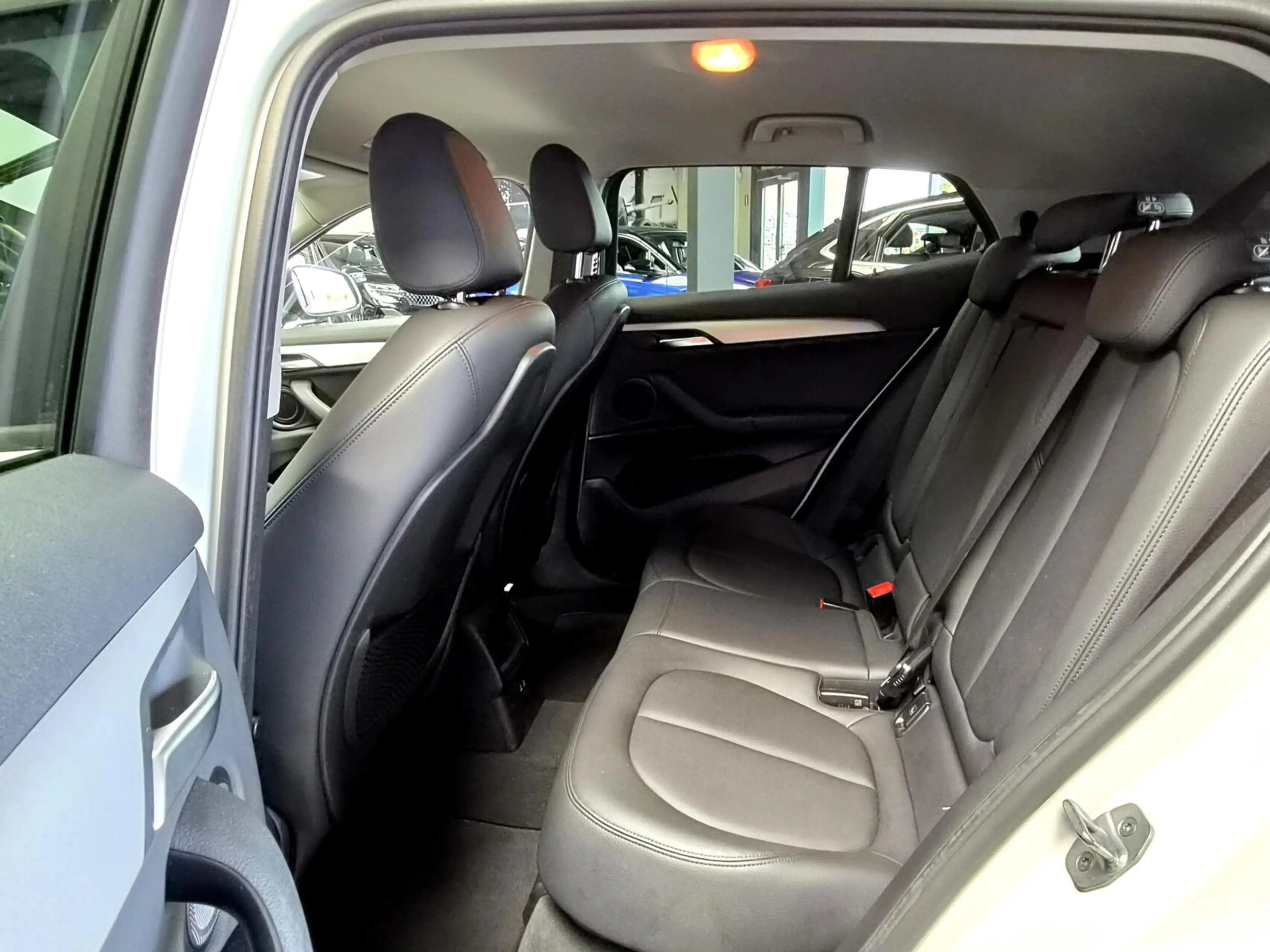 BMW X2 sDrive18i Executive |Leer|Navi|Trekhaak|Airco|PDC — photo 5