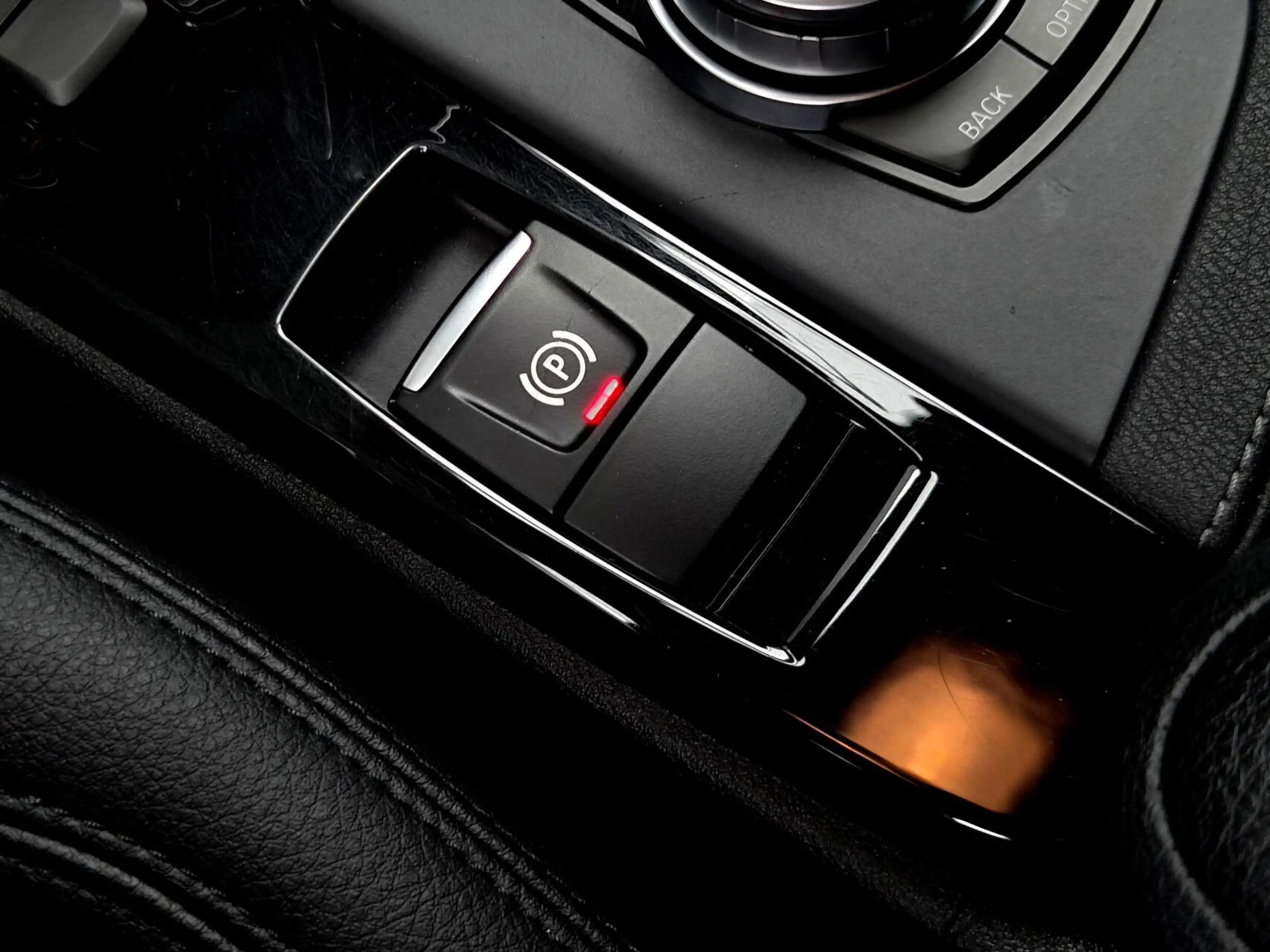 BMW X2 sDrive18i Executive |Leer|Navi|Trekhaak|Airco|PDC — photo 23